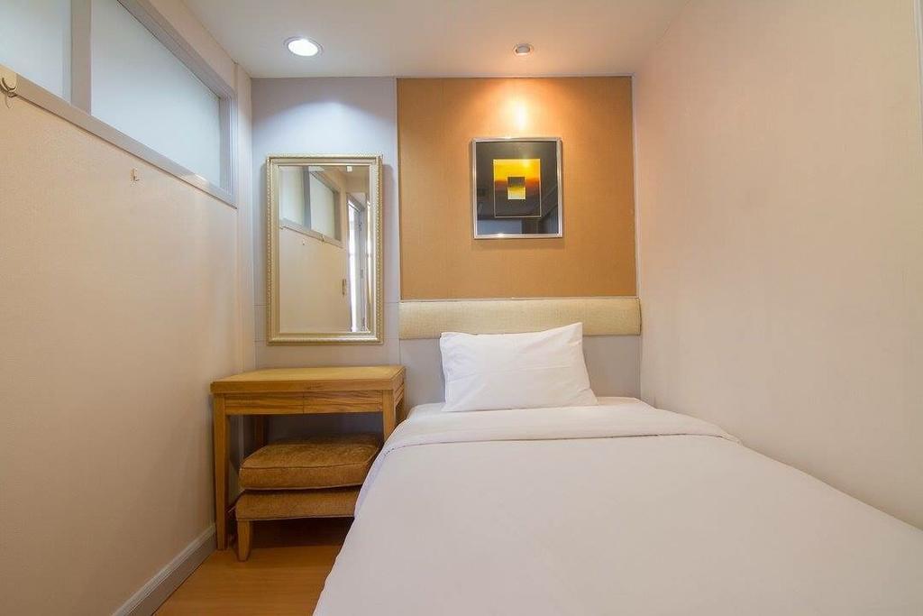 Antique Palace Apartment Bangkok Zewnętrze zdjęcie